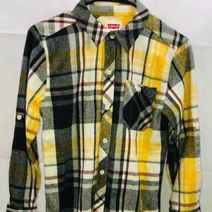 Levi's Men's Shirt Yellow Size Med.  Short Sleeve